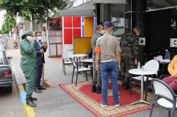 أرباب المقاهي والمطاعم يخوضون إضرابا وطنيا احتجاجا على أسلوب تعاطي الحكومة مع الأزمة التي يواجهها القطاع