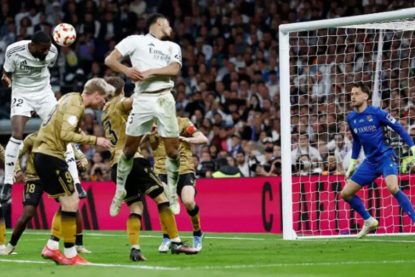 النادي الملكي يرد الدين لريال سوسيداد ويحجز تذكرة العبور الى نهائي كأس إسبانيا