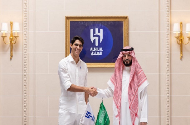 نادي الهلال السعودي  يعزز صفوفه بالحارس ياسين بونو بصفقة مالية قياسية