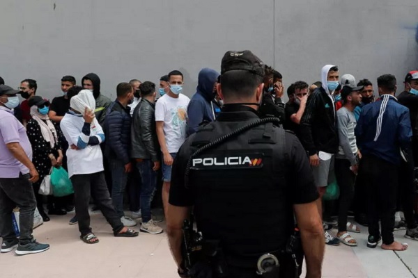  إيواء نحو 200 طفل مغربي لا تصحبهم أسرهم في مدينة سبتة المحتلة 