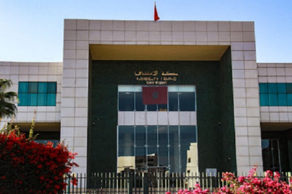 تخفيض العقوبة الحبسية في حق موظف بجماعة تزنيت ادين بتهمة الارتشاء