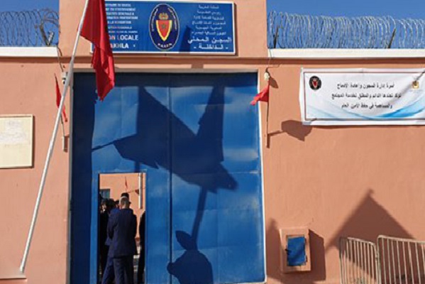 الداخلة / وفاة سجين في طريقه إلى المستشفى اثر محاولته الانتحار داخل زنزانته