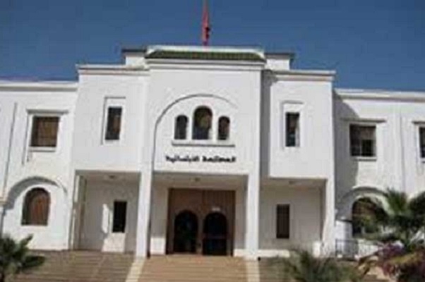 الفقيه بن صالح / تفكيك عصابة تضم 3 أطباء مختصة في فبركة ملفات حوادث سير وهمية