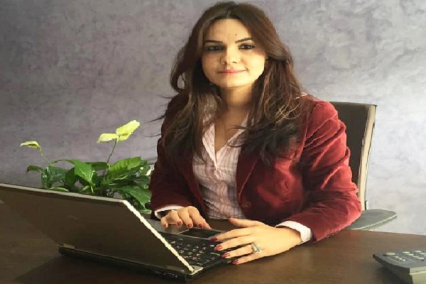 حزب رئيس الحكومة يقاضي صحافية على خلفية تدوينة لها في اعقاب وفاة عبد الوهاب بلفقيه 