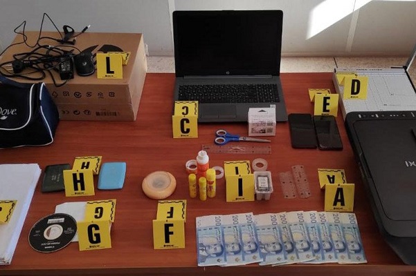 توقيف شخص بحوزته كمية مهمة من الأوراق النقدية المزيفة من العملة الوطنية