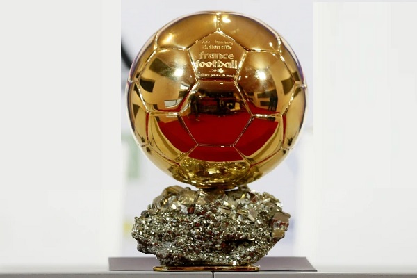 أول لاعب عربي مرشح بقوة لحصد الكرة الذهبية لعام 2022 