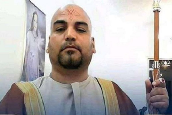 نشأة منذر: من طبال في العلب الليلة إلى مدعي النبوة  