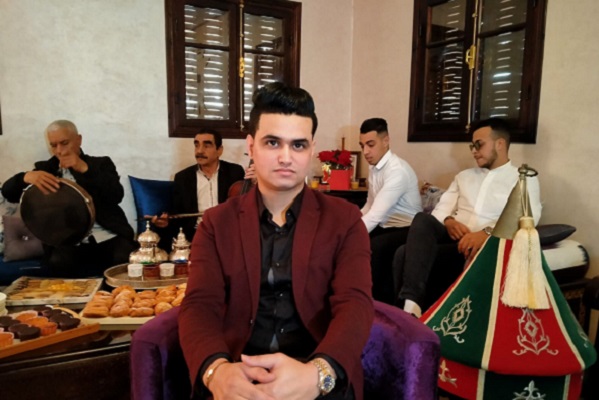 حمزة البيضاوي يستعد لطرح ألبوم غنائي يجمع أشهر العيوط العبدية والمرساوية 