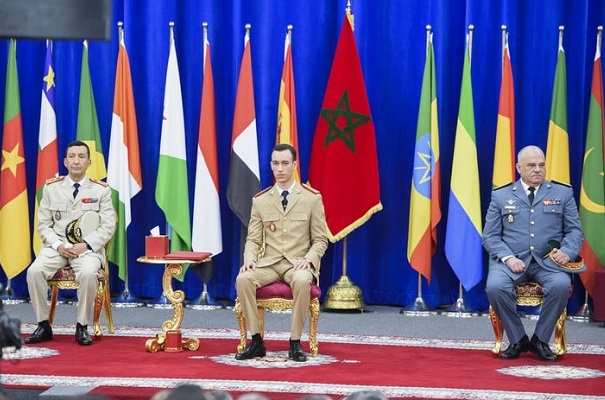 القنيطرة / الكلية الملكية للدراسات العسكرية العليا تنظم حفل تخرج الفوج 24 للسلك العالي للدفاع والفوج 58 لسلك الأركان