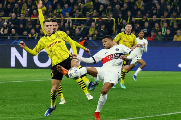 بروسيا دورتموند يحقق فوزا صغيرا على سان جيرمان في ذهاب نصف نهائي دوري ابطال اوروبا