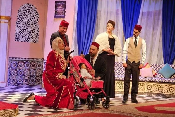 كلميم / في غياب بناية ترقى لقيمة اب الفنون مسرح الحال يعرض حفيد مبروك