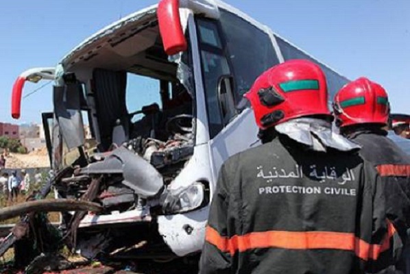 القنيطرة / مصرع شخصين وإصابة 30 آخرين في حادث انقلاب حافلة لنقل المسافرين