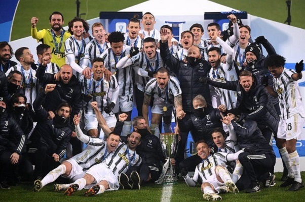 فريق يوفنتوس يتوج  بالكأس السوبر الإيطالية لكرة القدم للمرة التاسعة في تاريخه