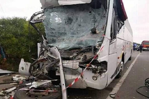 برشيد / مصرع شخص وإصابة  35 آخرين  من بينهم 7 اشخاص اصابتهم خطيرة في حادثة سير على الطريق السيار
