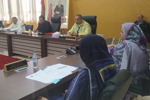طانطان / المجلس الإقليمي يصادق بالإجماع في دورة استثنائية على دعم فعاليات النسخة الرابعة من جائزة وادنون الوطنية الكبرى للصحافة والإعلام 