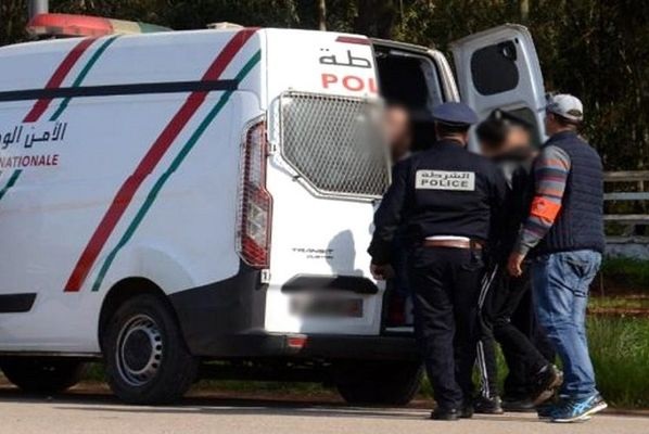 امريكي يشتبه في تورطه في قضية أشرطة تتعلق باعتداء جنسي في حق قاصر في قبضة الشرطة 