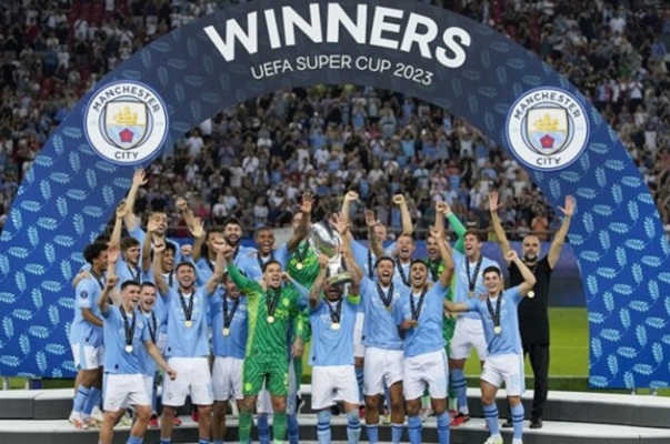 مانشستر سيتي يتوج بلقب كأس السوبر الأوروبي الأول في تاريخه
