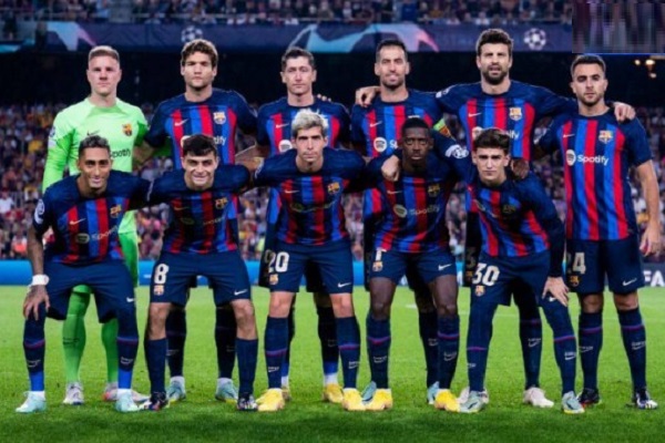 البارصا مهتم بالتعاقد مع لاعب مغربي سطع نجمه في مونديال قطر 