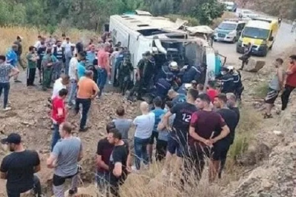 ازيد من 20  قتيلا و30 مصابا في فاجعة انقلاب حافلة للنقل العمومي ببولنوار