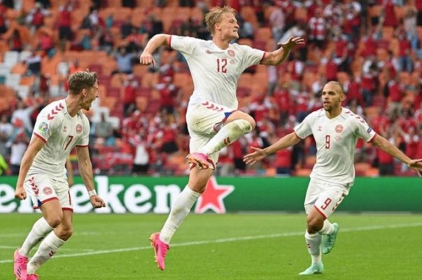 منتخب الدانمارك يهزم نظيره الويلزي برباعية نظيفة ويحجز  اول تذكرة للتأهل  إلى دور ربع نهائي بطولة اوروبا