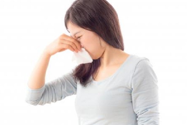 سيلان الانف:  أسبابه وعوارضه وطرق علاجه 