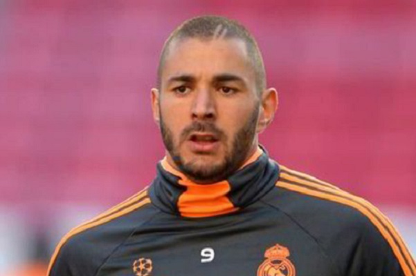 تحديد تاريخ مثول اللاعب بنزيما أمام القضاء  لمحاكمته في قضية تتعلق بالابتزاز الجنسي