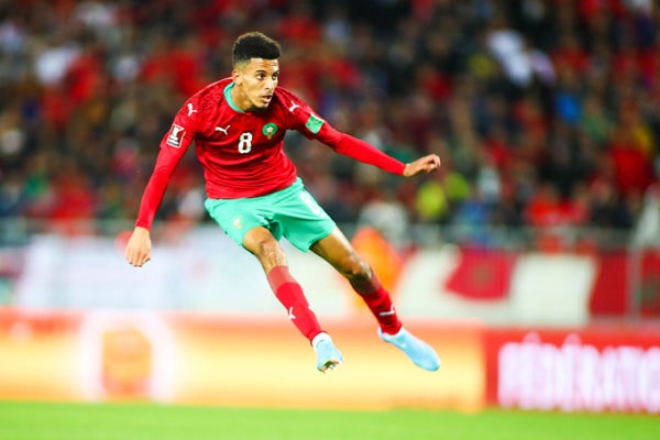 النجم المغربي عز الدين أوناحي يوقع لأولمبيك مارسيليا الفرنسي