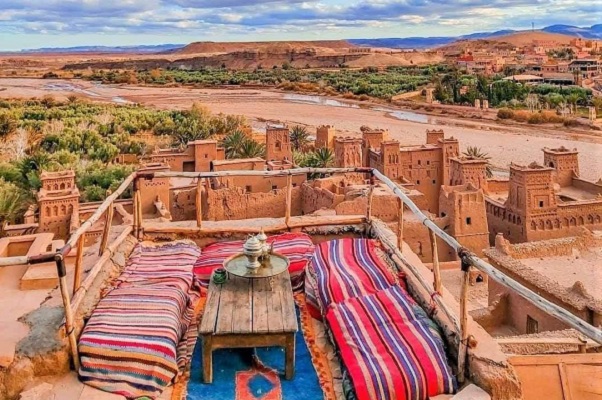وزيرة السياحة تلح و تصر على استبلاد المغاربة